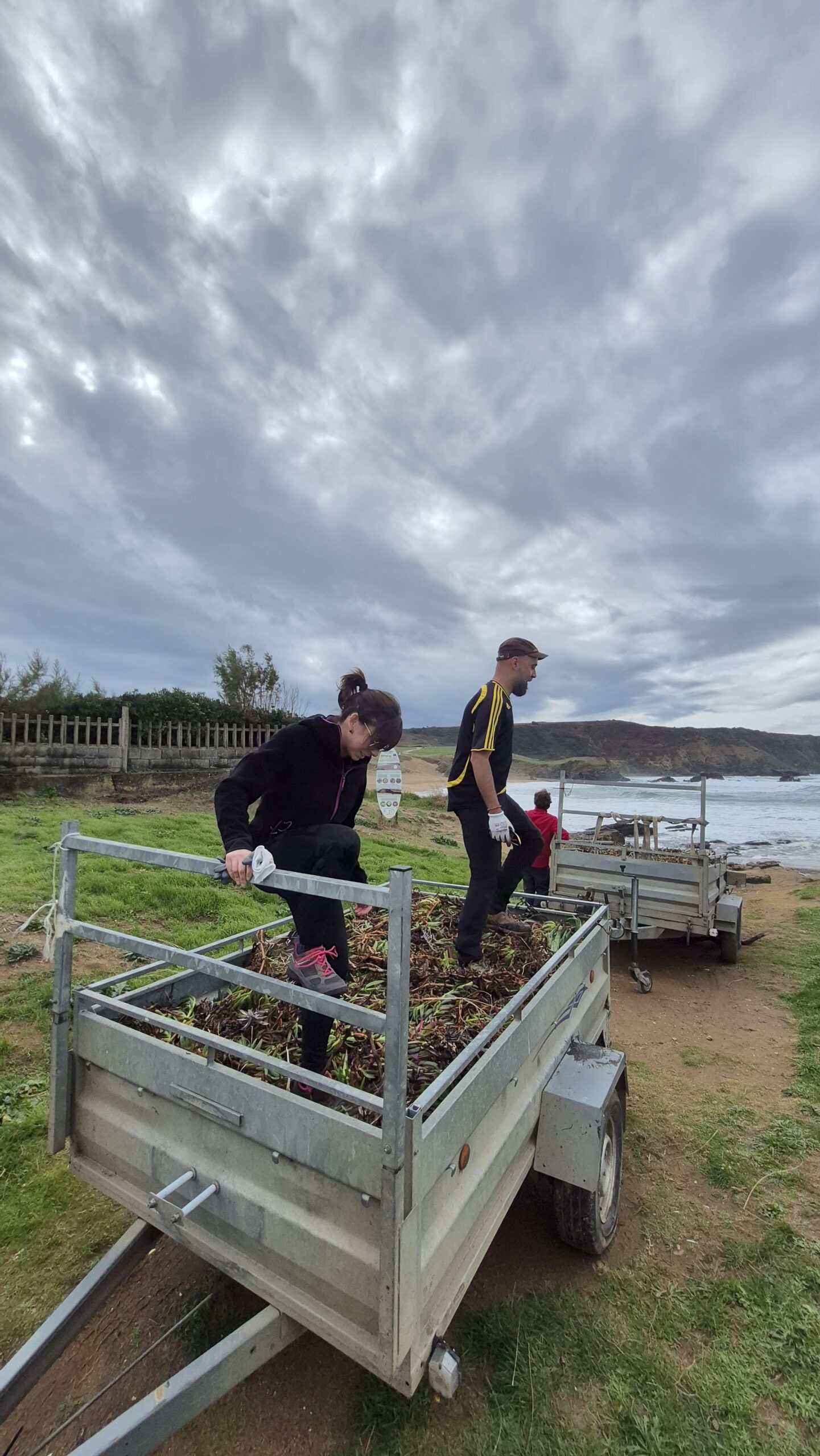 Jornada de voluntariado ambiental en la costa asturiana